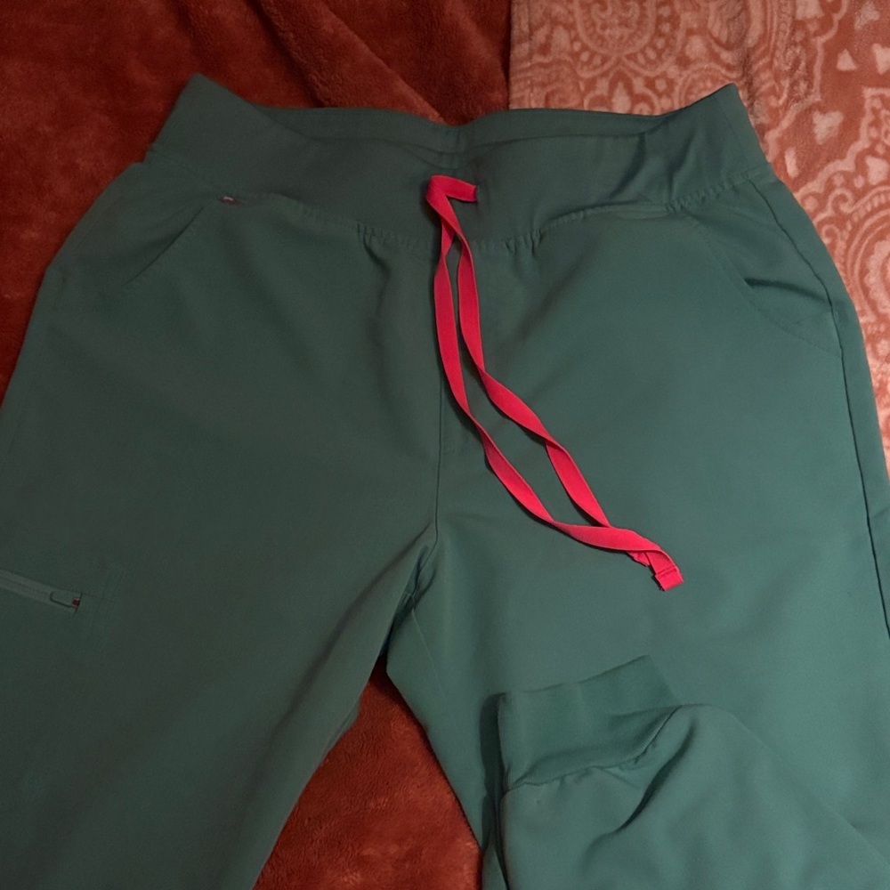 Surgical Green FIGS Drawstring Scrub Pants with Pink Accent